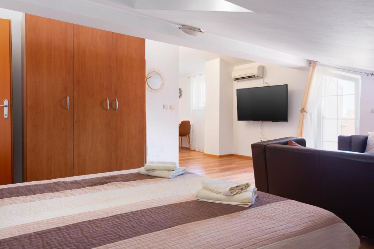 Marco Polo Apartment เมดูลิน ภายนอก รูปภาพ